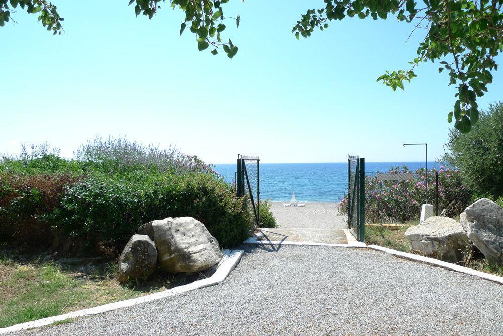 Niriides Villas Selinitsa Buitenkant foto